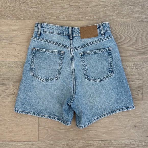 Zara Mom Denim Shorts - Picture 2 of 6